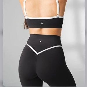 Vitality V Volley Shorts - Midnight Contrast